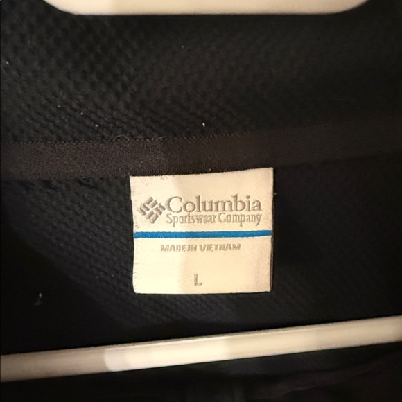 Columbia Men's Performance Jacket in Black - Picture 2 of 3